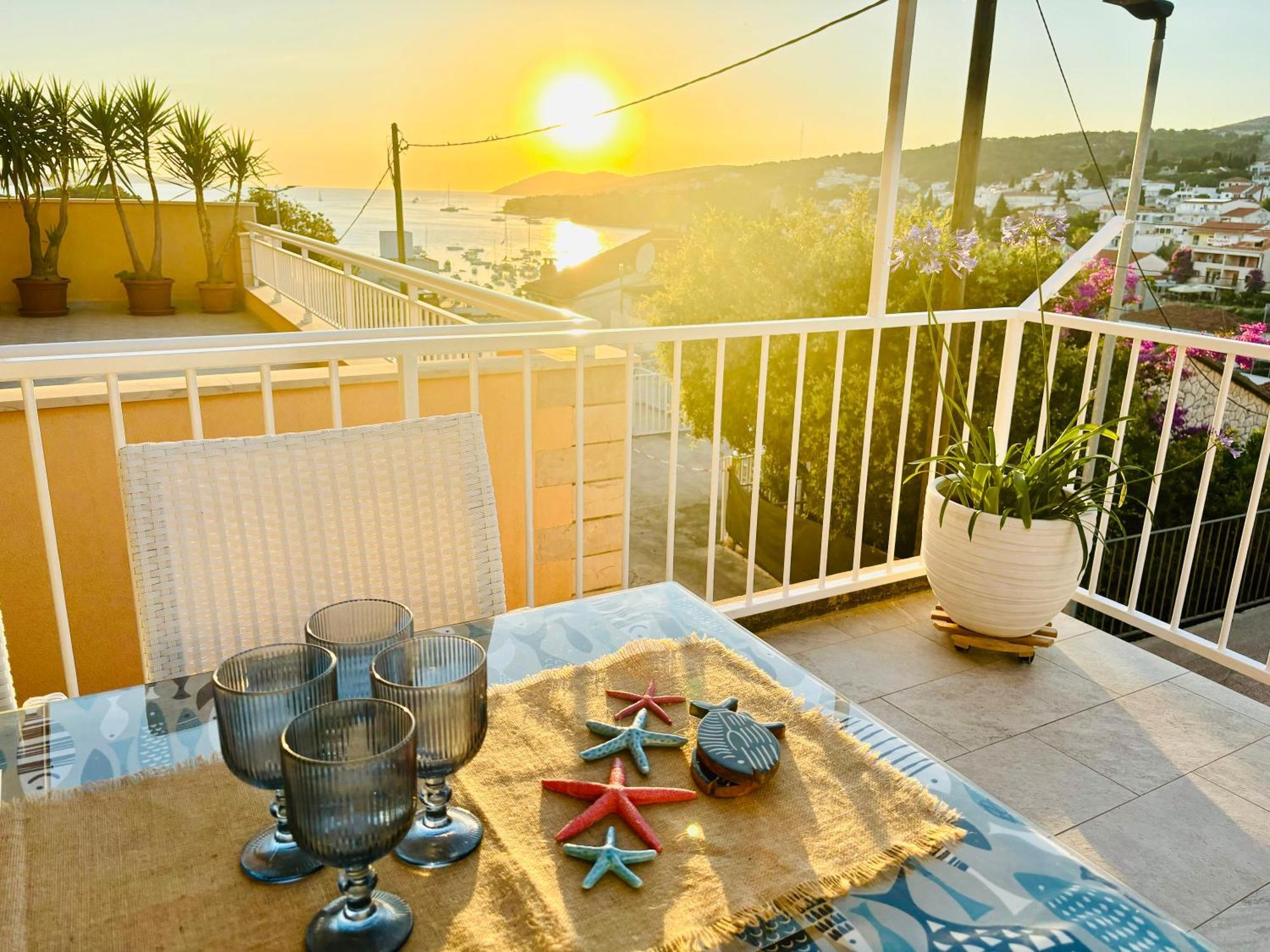 Apartment Sunny Elza 2 Хвар Экстерьер фото